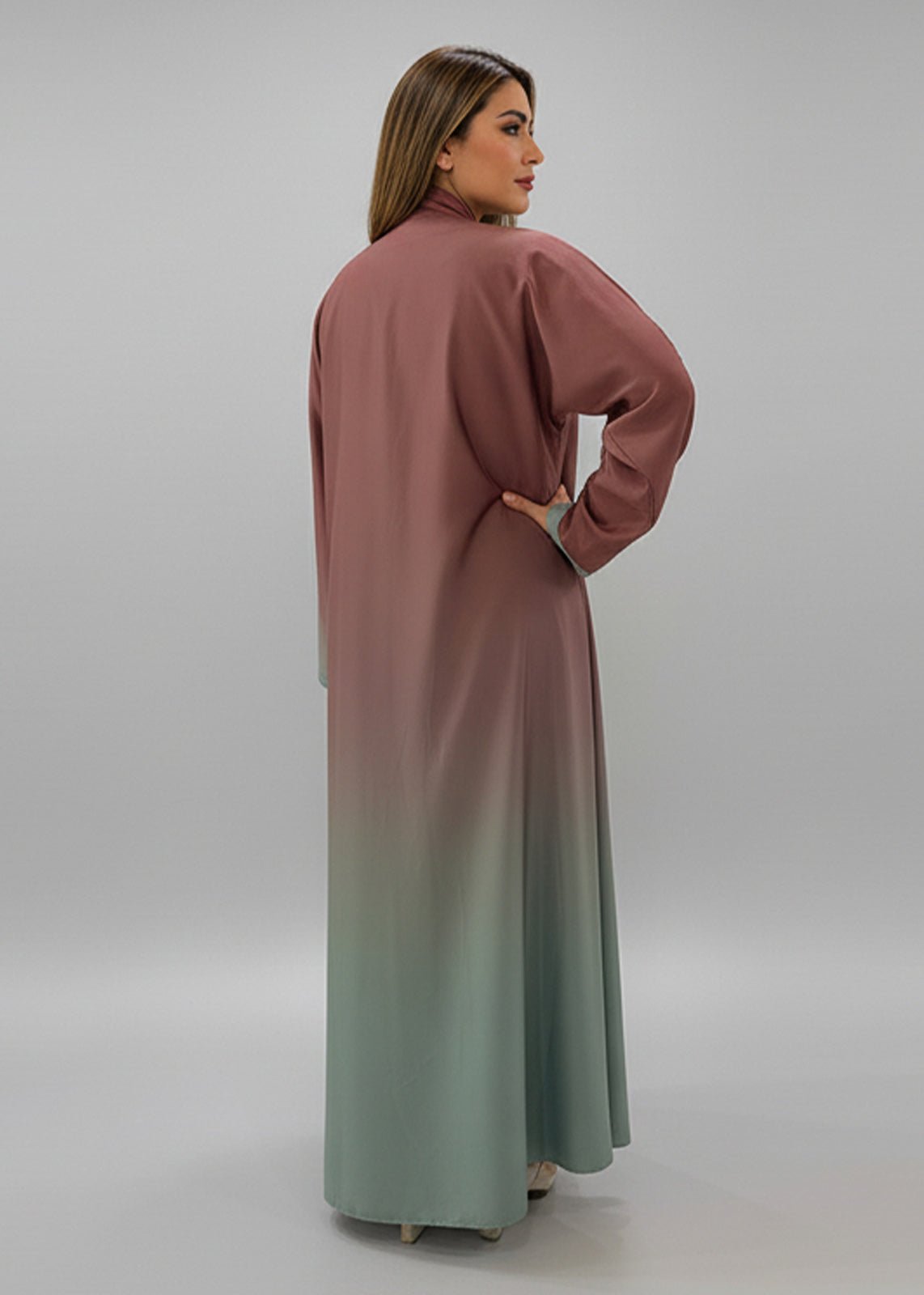 Ombré Abaya | عباية بتدرج لوني أنيق وعصري - Nawaem Altulle