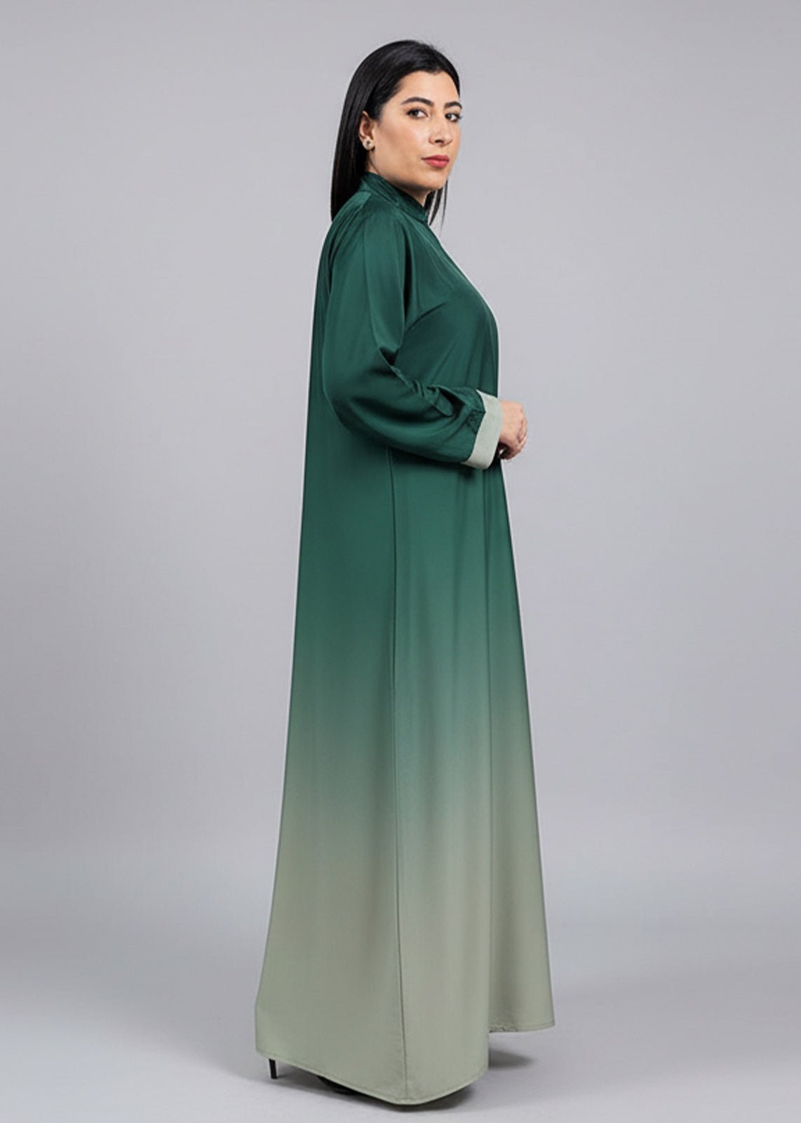 Ombré Green | عباية خضراء بتدرج لوني أنيق - Nawaem Altulle
