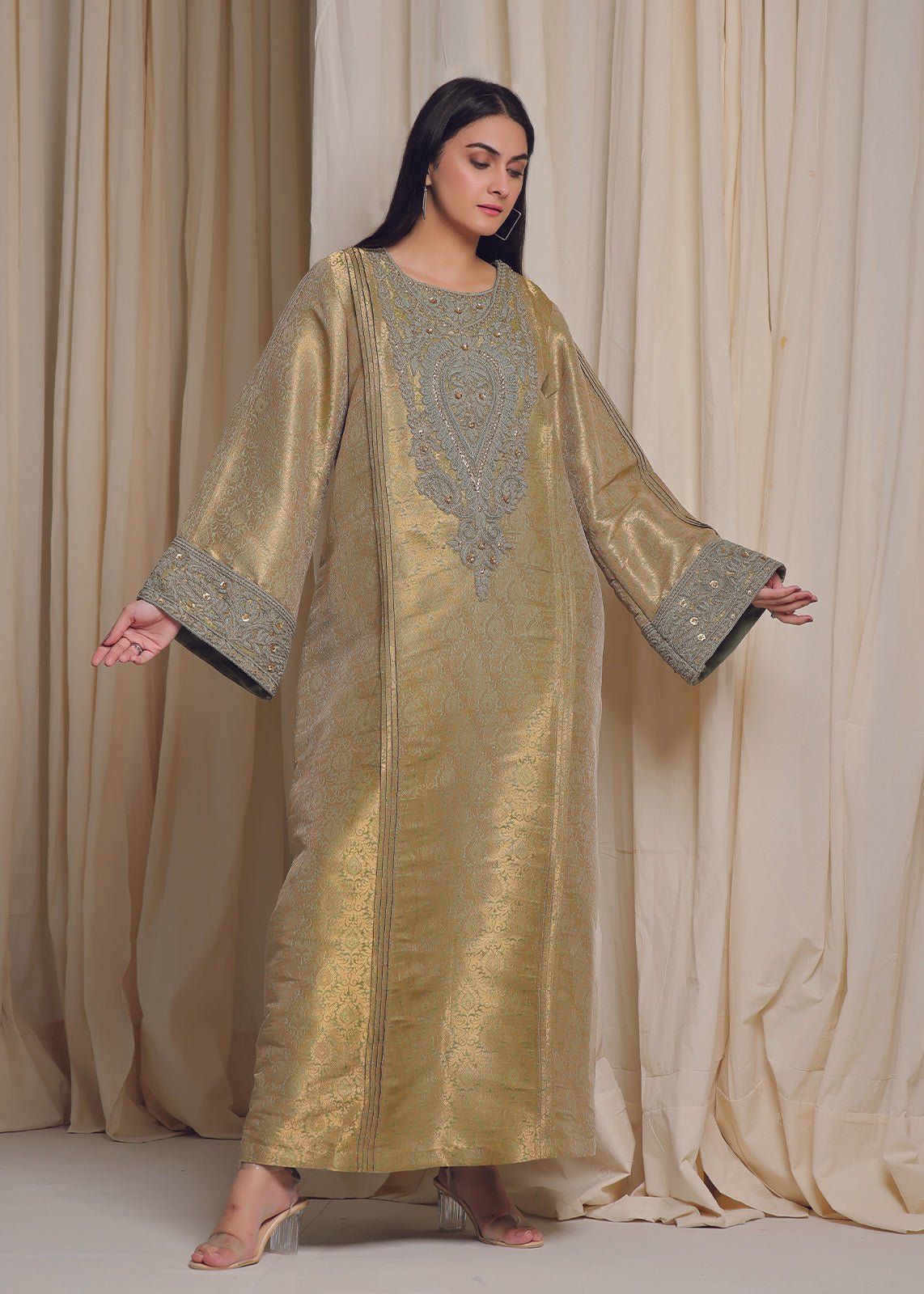 Indian Self Embossed Green Jamawar - Nawaem Altulle