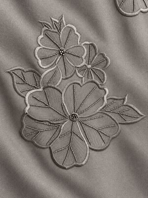 Charcoal Bloom Embellished Abaya - Nawaem Altulle