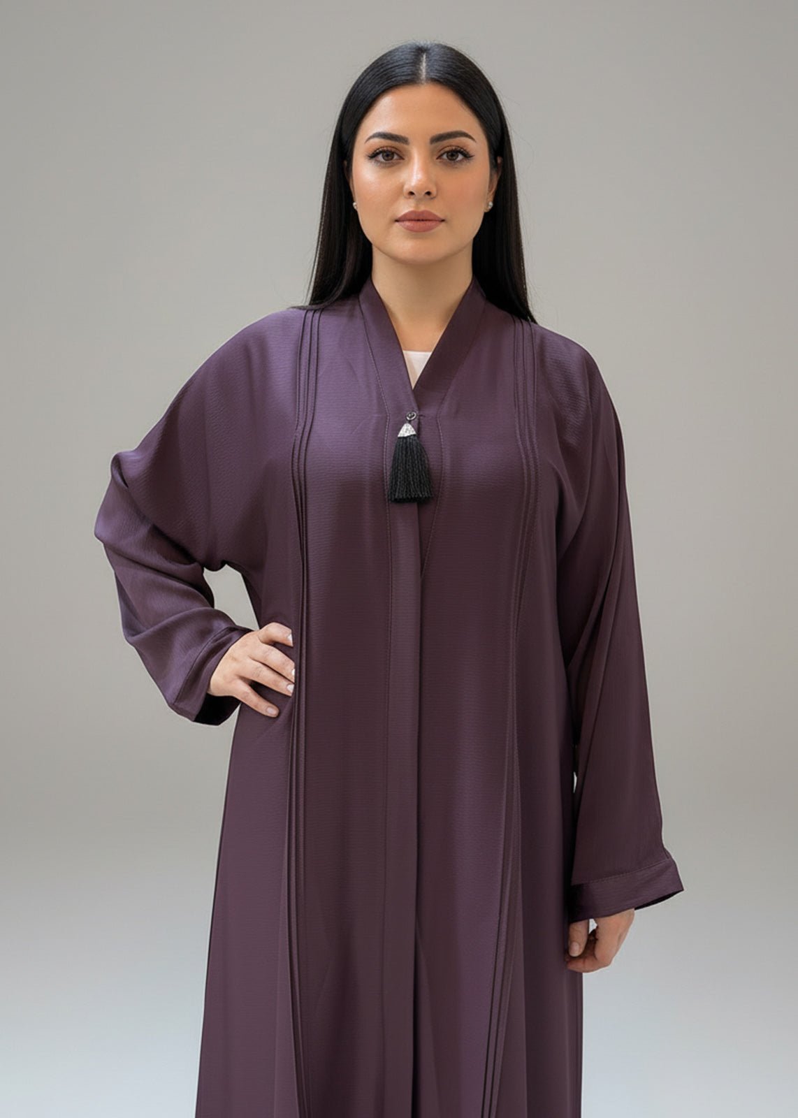 Purple Dusk | عباية بنفسجية داكنة أنيقة سادة - Nawaem Altulle